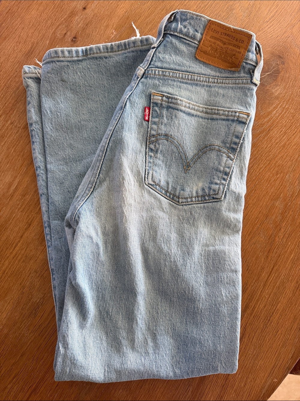 Levi's Women's Light Blue Classic Straight Jeans